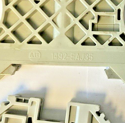 ALLEN BRADLEY 1492-EAJ35 TERMINAL BLOCK(6) 1492-W10 TERMINAL BLOCK(7)