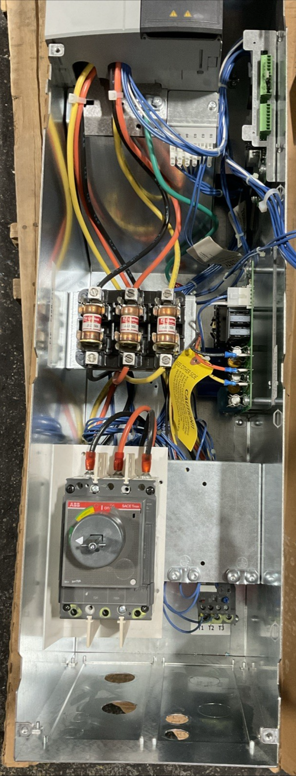 DANFOSS 177U9584 MOTOR AC DRIVE OUPUT 0-460VAC 3PH 0-60HZ 34A 25HP INPUT 480VAC