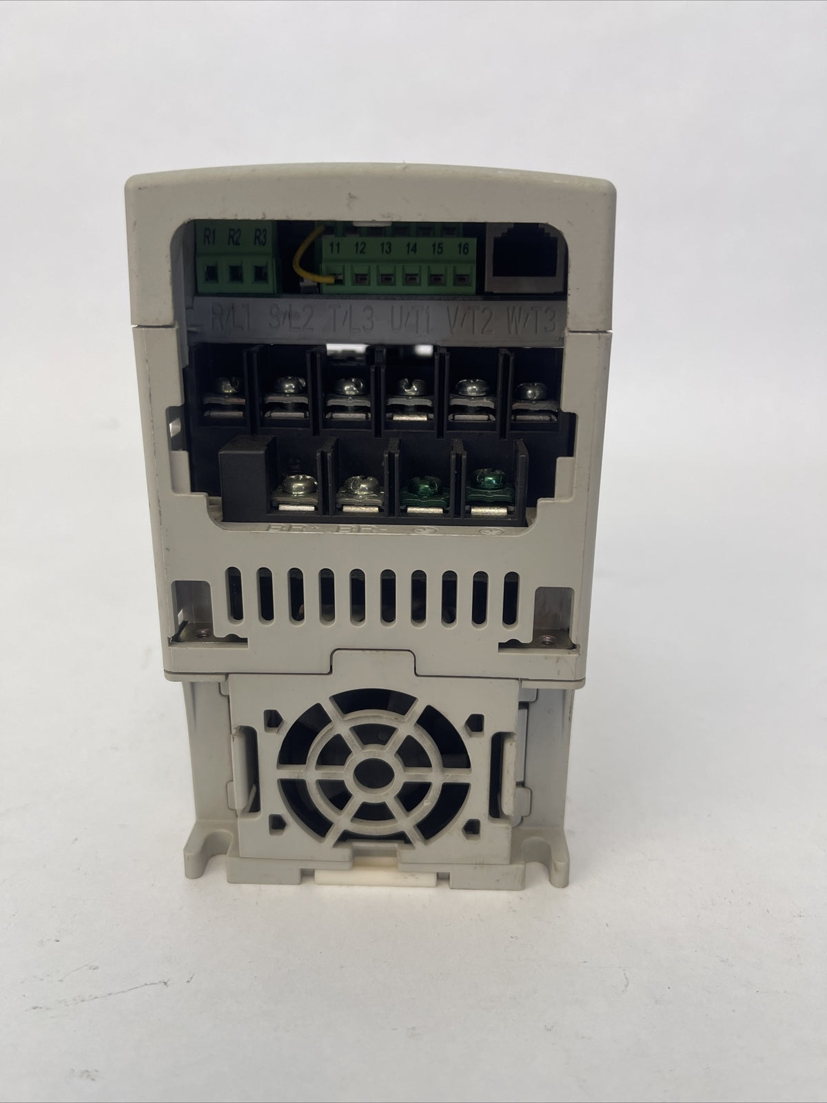 ALLEN BRADLEY 22A-D1P4N104 POWER FLEX 4 SER A OUTPUT 0-460VAC INPUT 380-480VAC