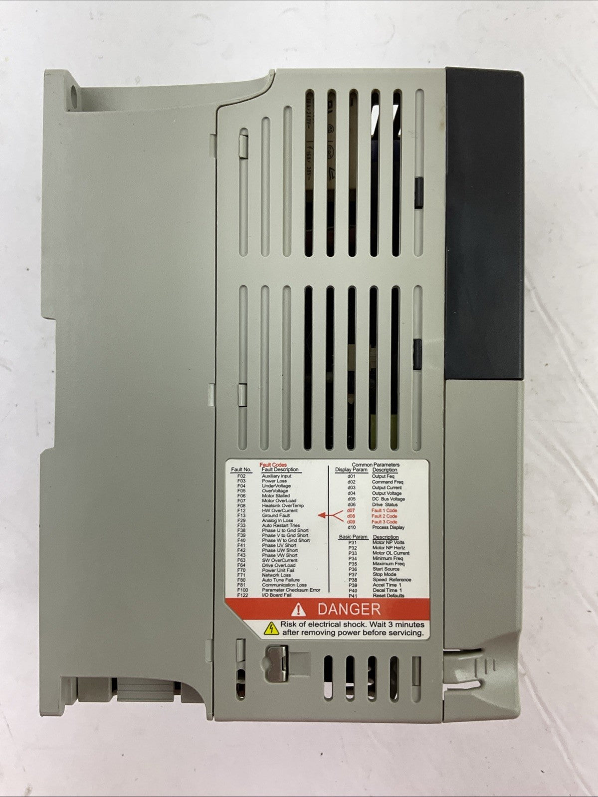 ALLEN BRADLEY 22B-D2P3N104 SER.A  AC DRIVE 0.75kW/1.0HP OUTPUT 0-460VAC