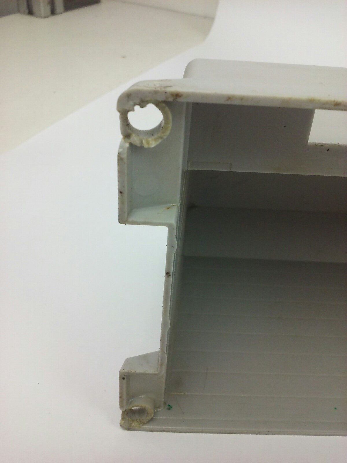 ABB INMOTION 3HAB8101-18/09A SERVO DRIVE DSQC546A, COVER W/ SCREWS ARE BROKE