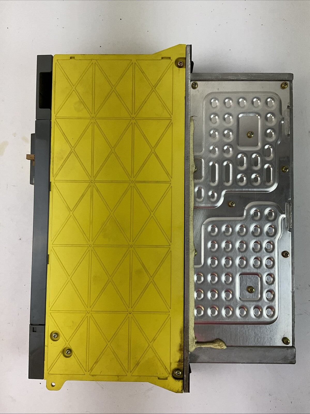 FANUC A06B-6096-H206 SER E SERVO AMPLIFIER OUTPUT 230VAC INPUT 283-325VDC