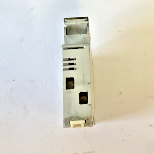 LEGRAND 05818 FUSE HOLDER 10 x 38 100KA 500VAC  ***LOTOF3***