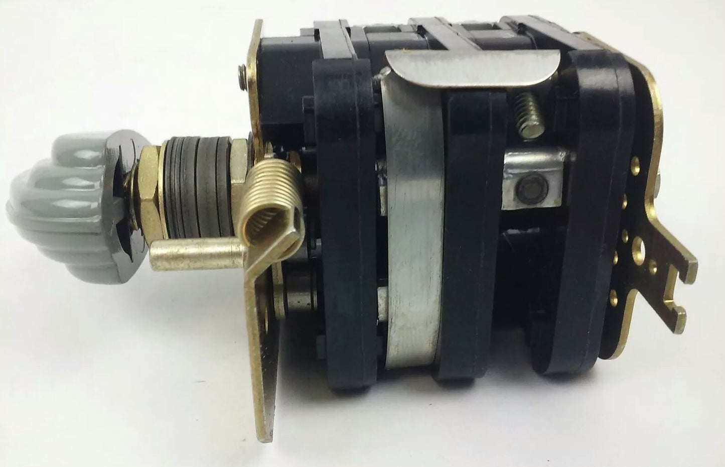 ALLEN BRADLEY BULLENTIN 806 H636759-1 SER. A, ROTARY PILOT SWITCH, 3 CIRCUITS