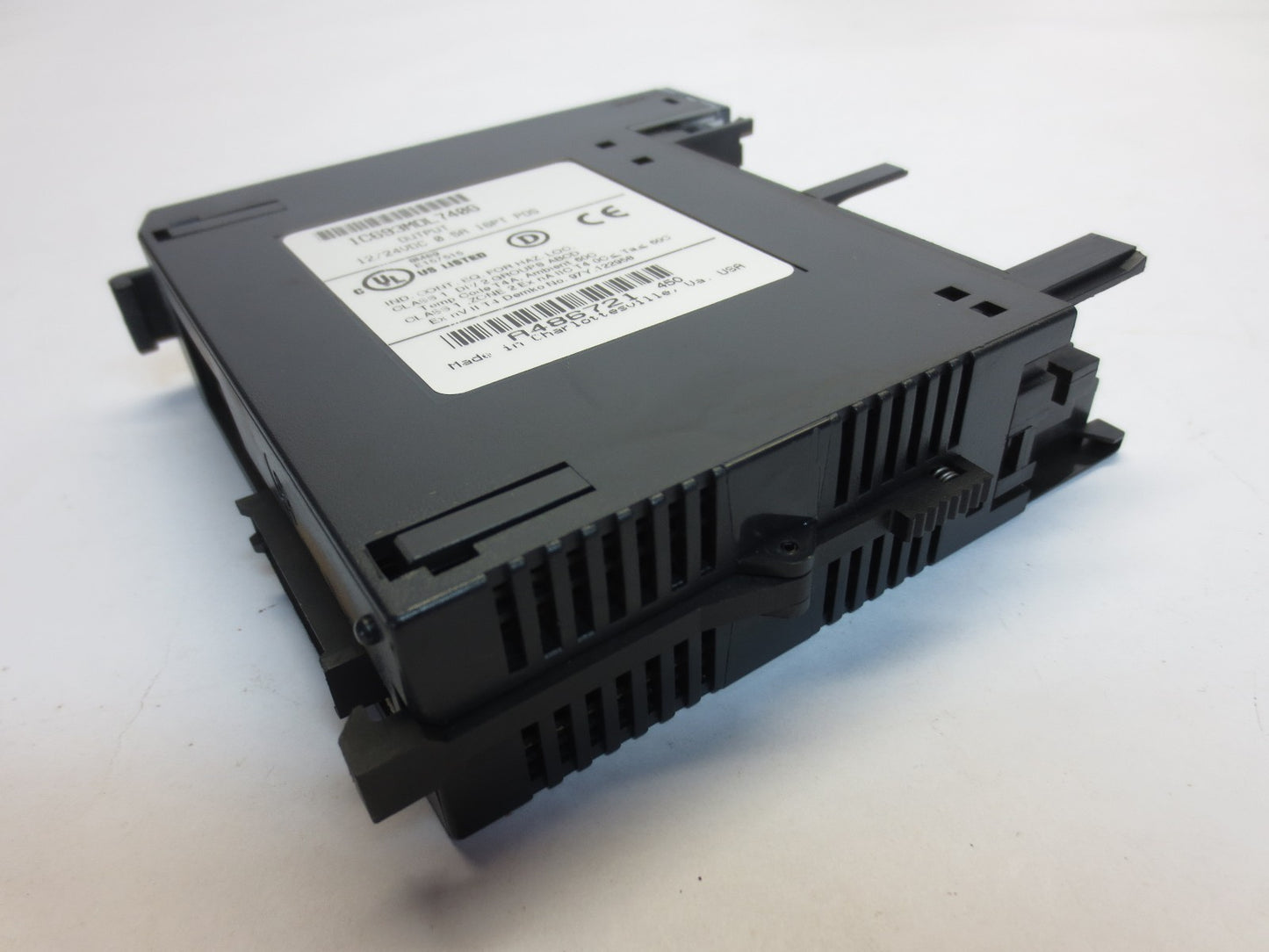 GE FANUC IC693MDL740G OUTPUT MODULE, 12/24VDC 0.5A 16PT POS - NO "COVER"