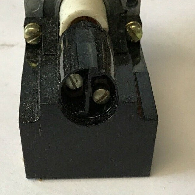 SQUARE D 9001 LR2L ILLUMINATED PUSHBUTTON SERIES A***LOTOF7***