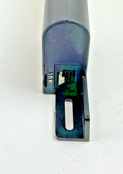 HOFFMAN LF120V15 INDUSTRIAL PANEL LIGHT 115VAC .13A 50/60HZ ***LOTOF2***