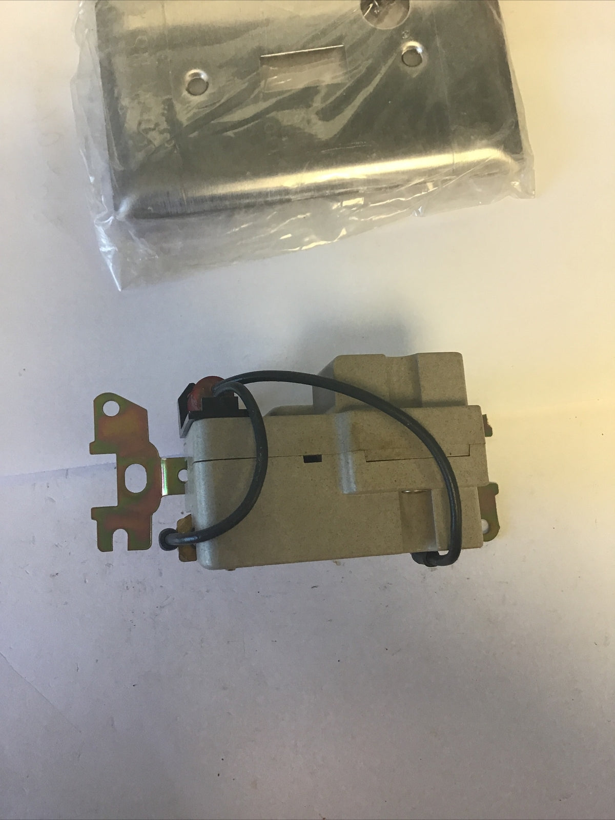 SIEMEN SMF FS1P MANUAL STARTER 1 POLE TOGGLE 277VAC 230VDC 1HP