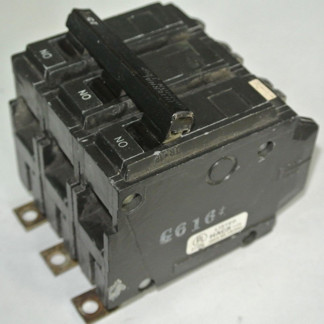 GENERAL ELECTRIC 3-POLE CIRCUIT BREAKER 15A - COMMON-TRIP