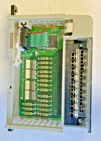 ALLEN BRADLEY 1769-IQ16F INPUT MODULE SER.A DIR/VER 95320744/02 FW REV: 3.1