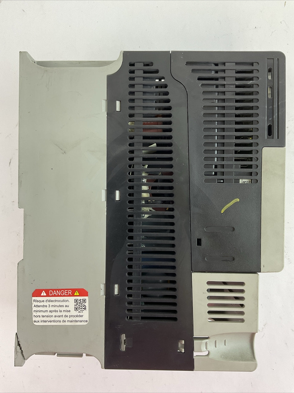 ALLEN BRADLEY 25B-D017N114 AC DRIVE FRN 4.001 OUTPUT 0-460VAC SER A POWERFLEX