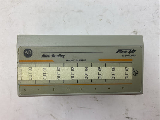 ALLEN BRADLEY 1794-OW8 SER A REV B01 RELAY OUTPUT MODULE