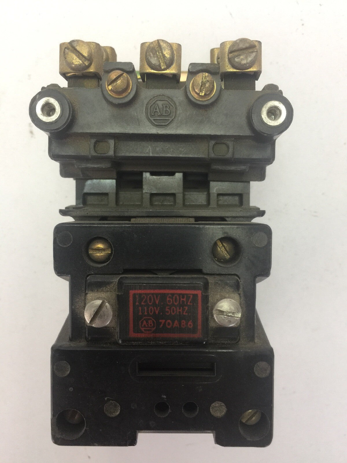 ALLEN BRADLEY 702L-AOD93 CONTACTOR 600VAC 20AMP SERIES K 70A86 COIL 120V 60HZ