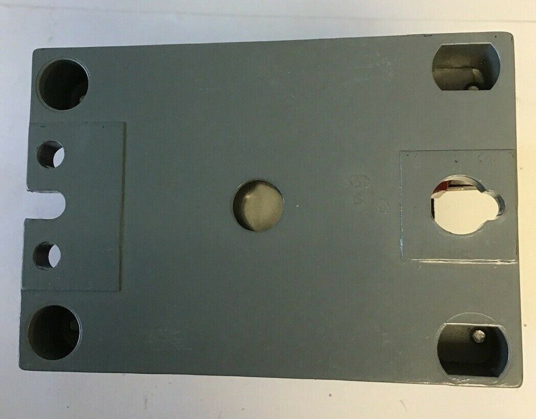 CUTLER HAMMER D23MR40A TYPE "M" RELAY SERIES A3  4N.O.-0N.C.