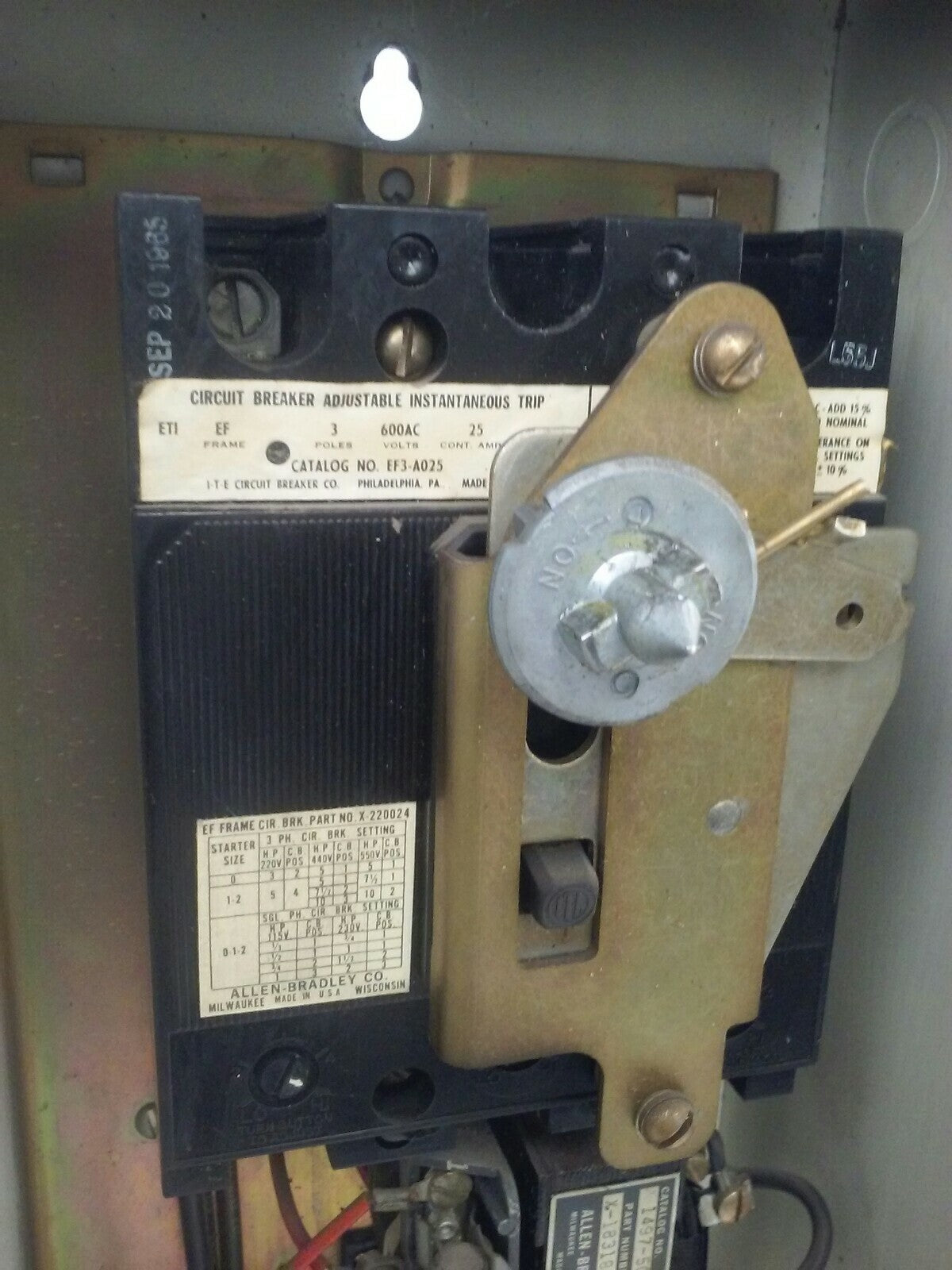 ALLEN BRADLEY SIZE 1 COMBINATION STARTER 872238 SIZE 1 BUL.713 SER. K STARTER