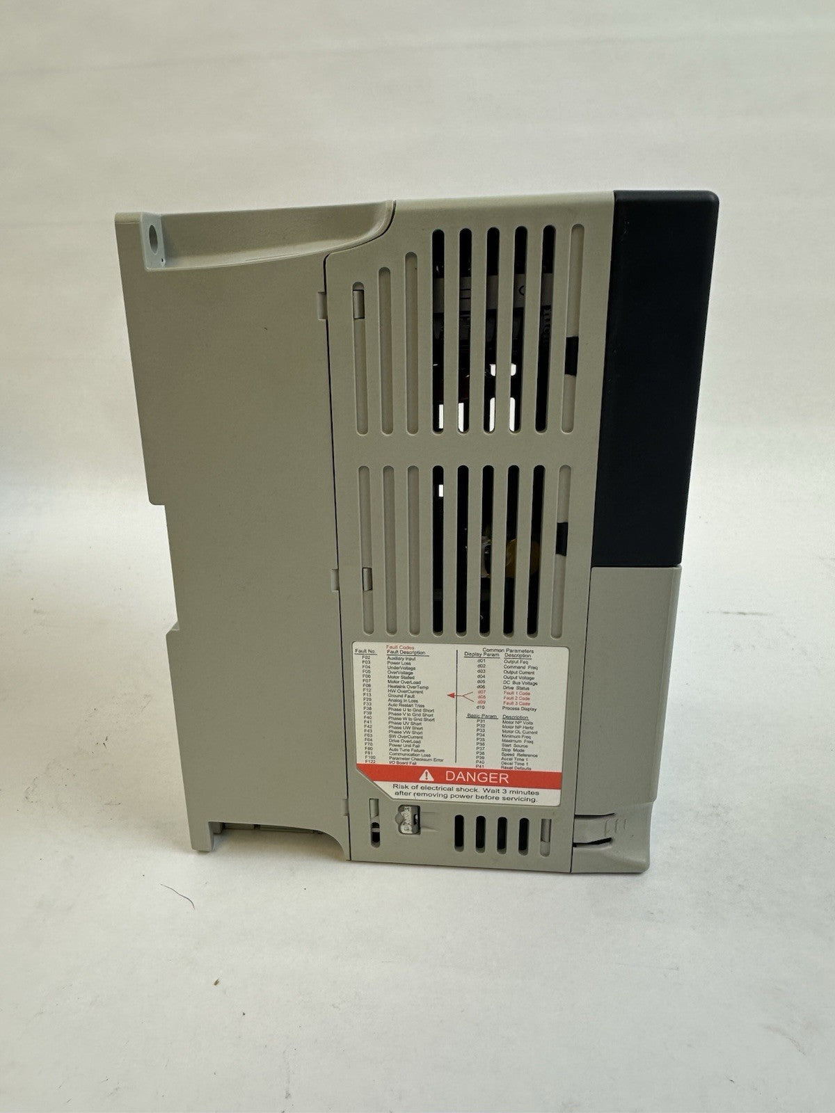 ALLEN-BRADLEY 22A-D6P0N104 POWERFLEX 4 AC DRIVE SER A FRN 3.05 3PH 342-528V