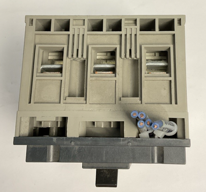 MERLIN GERIN NSE100N NENL34030 CIRCUIT BREAKER 30A 480V *SHUNT WIRE LENGTH VARY*