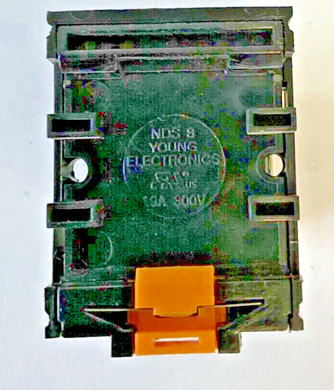 OMRON MK2PN-S RELAY 10A   W/YOUNG NDS 8 BASE 300V 10A** LOTOF2**