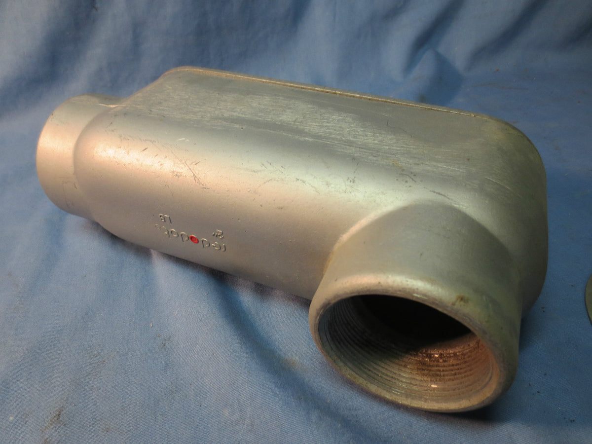 RED DOT LB 2" 2-INCH CONDUIT BODY w/ E30640 COVER - w/ NUT & WASHERS SHOWN