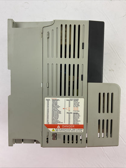 ALLEN BRADLEY 22B-D1P4N104 AC DRIVE SER A FRN 6.02 POWER FLEX 40 OUTPUT 0-460VAC