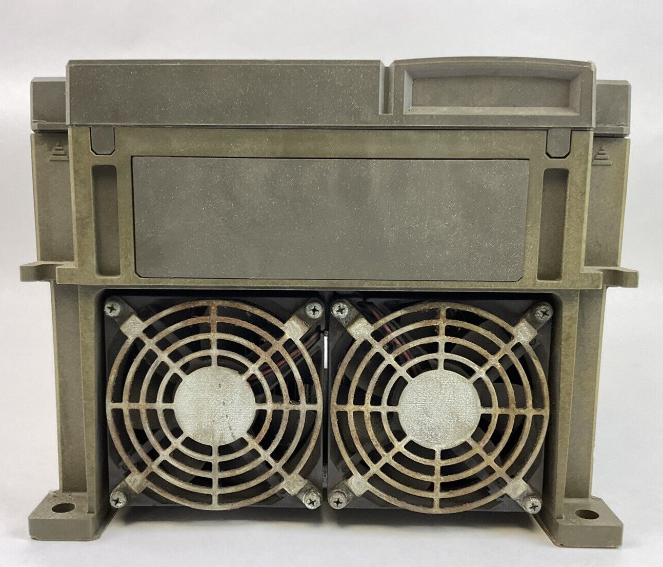 FUJI FRN020G11S-4UX FRENIC 5000G11 OUTPUT 3PH 20HP 380-460V30A SOURCE 380-480V