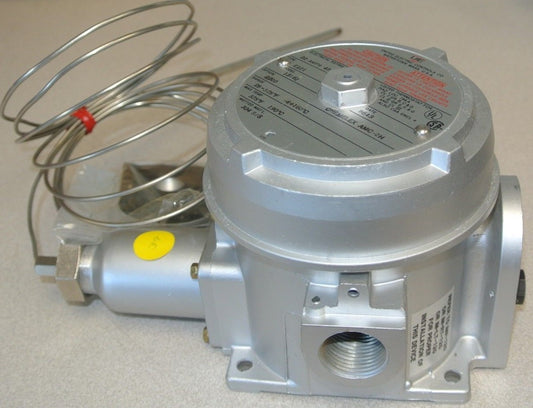 RAYCHEM / CHEMELEX AMC-2H THERMOSTAT / TEMPERATURE CONTROL /  NEW SURPLUS