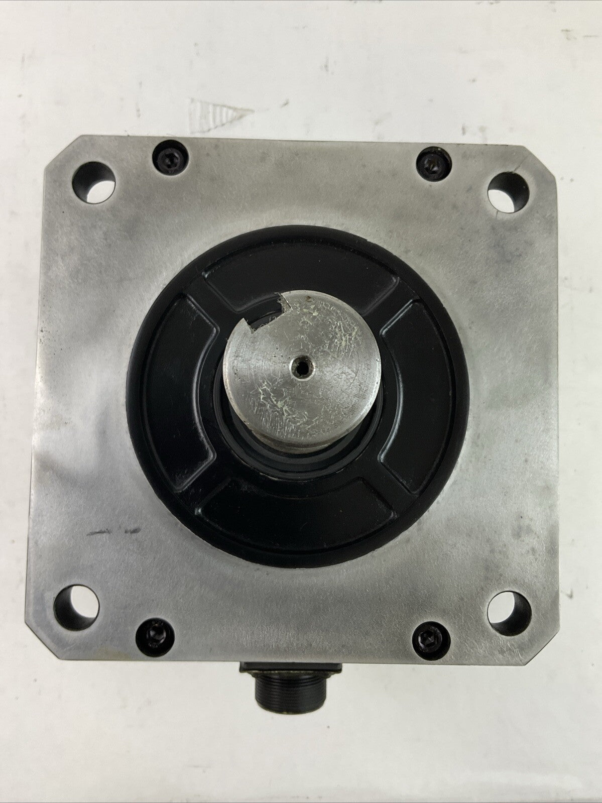 PANASONIC MHMA202P1G AC SERVO MOTOR REV 2000 R/MIN INPUT 200VAC OUTPUT 2.0 kW