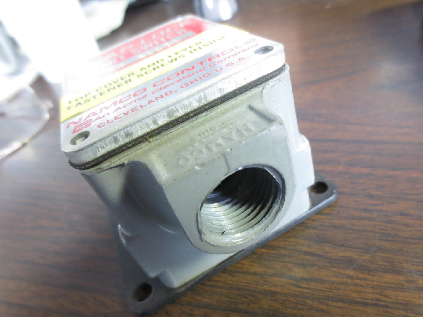 NAMCO EA040-21100 SNAP-LOCK LIMIT SWITCH - NEW SURPLUS