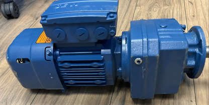 SEW-EURODRIVE RF37 DRS71S4BE05HR GEAR MOTOR HZ 60 rpm 1700/35 V230/460 YY/Y