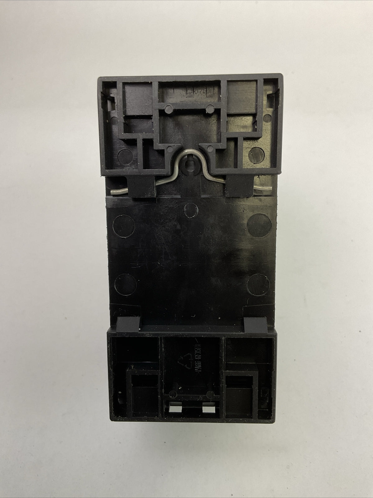 SIEMENS 3RV1421-1DA10 CIRCUIT BREAKER 600VAC 3PH 3HP 2.2-3.2A