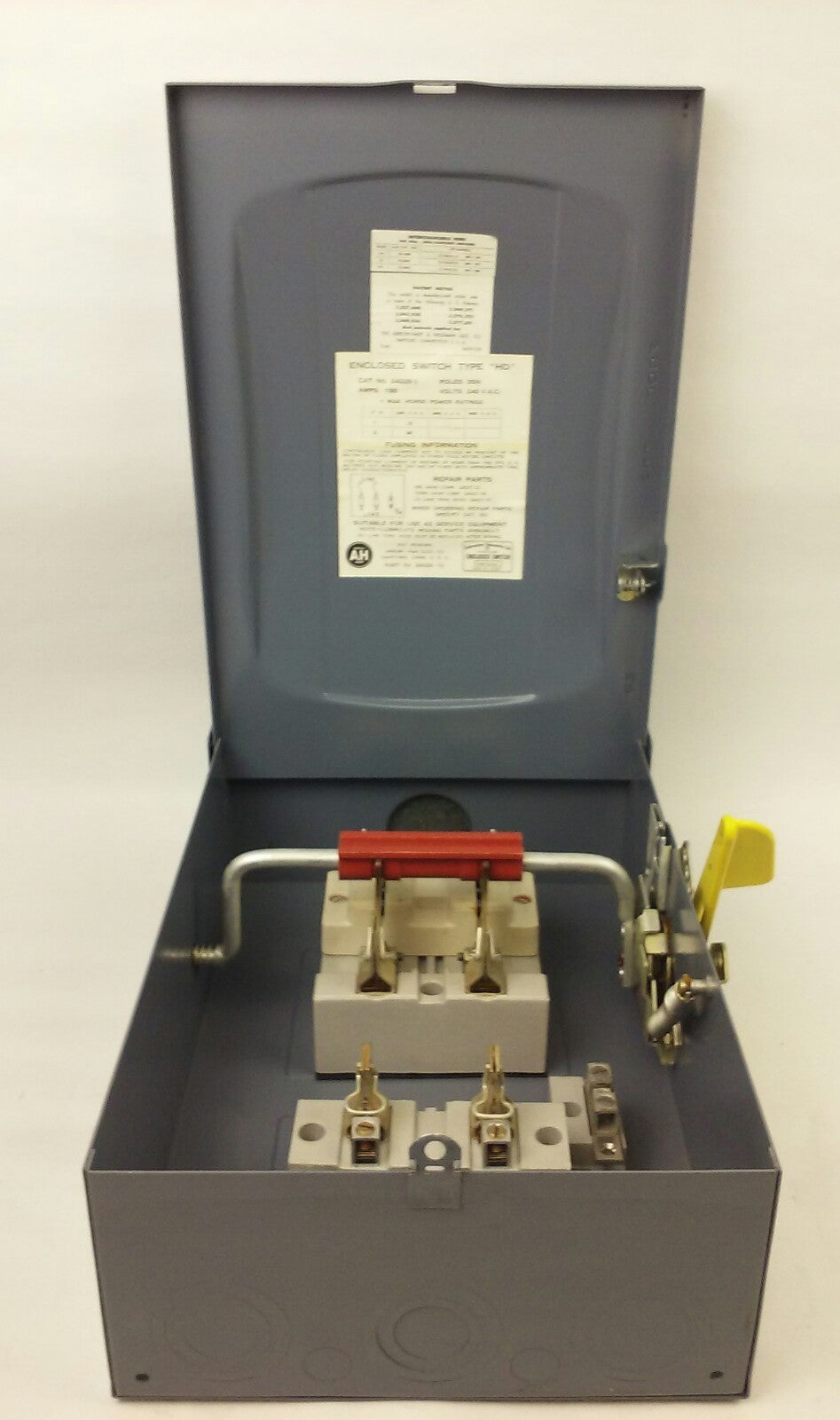 ARROW HART 24299R ENCLOSED SWITCH TYPE HD, 2P, POLES 3SN, 100A, 240V,FUSIBLE,NEW