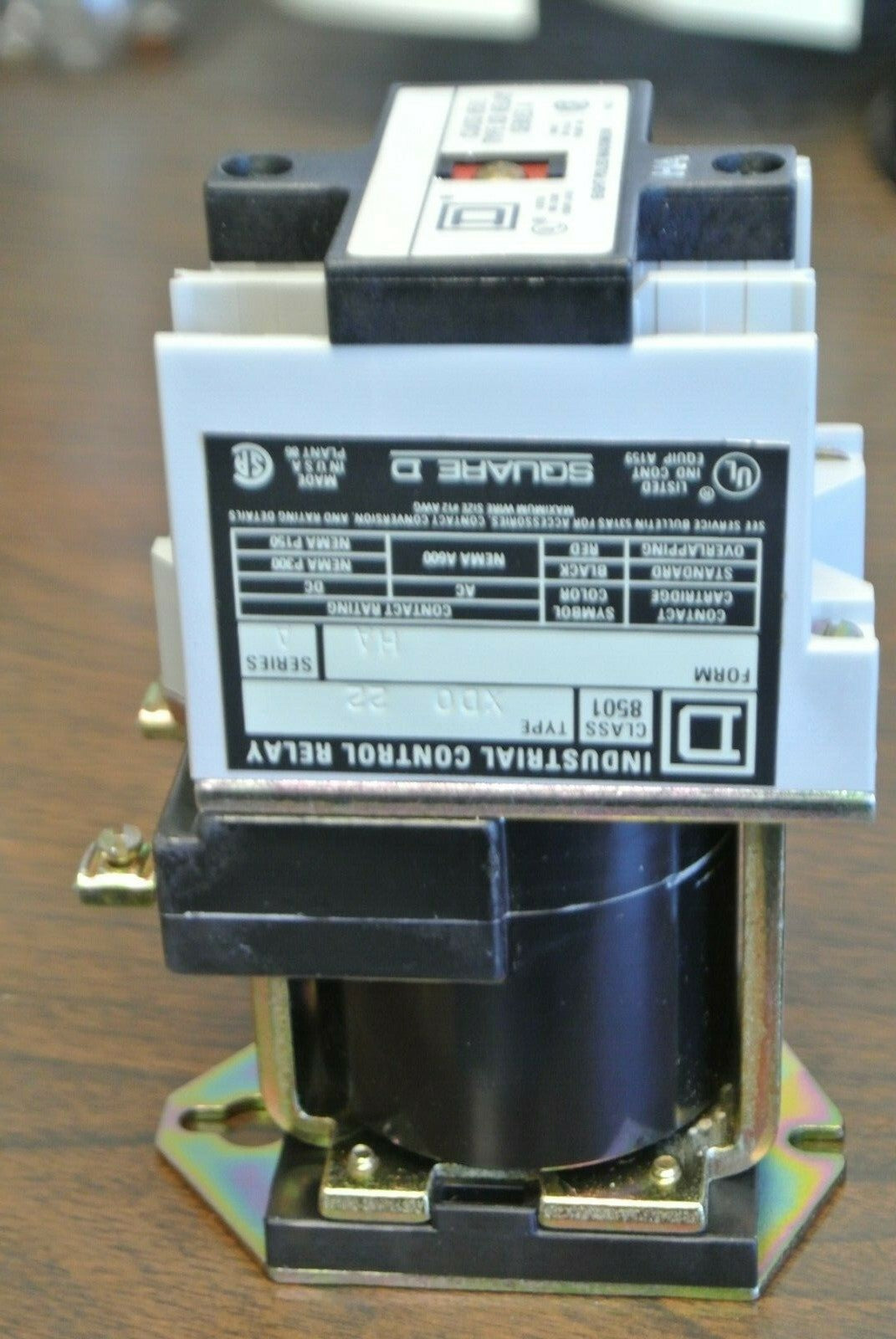 SQUARE D 8501 XDO22 INDUSTRIAL CONTROL RELAY / FORM HA / Ser. A / NEW SURPLUS