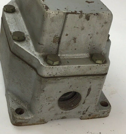 WESTINGHOUSE TYPE HDCE PUSHBUTTON STATION 1133600 CLASS 15-010 600VOLTS