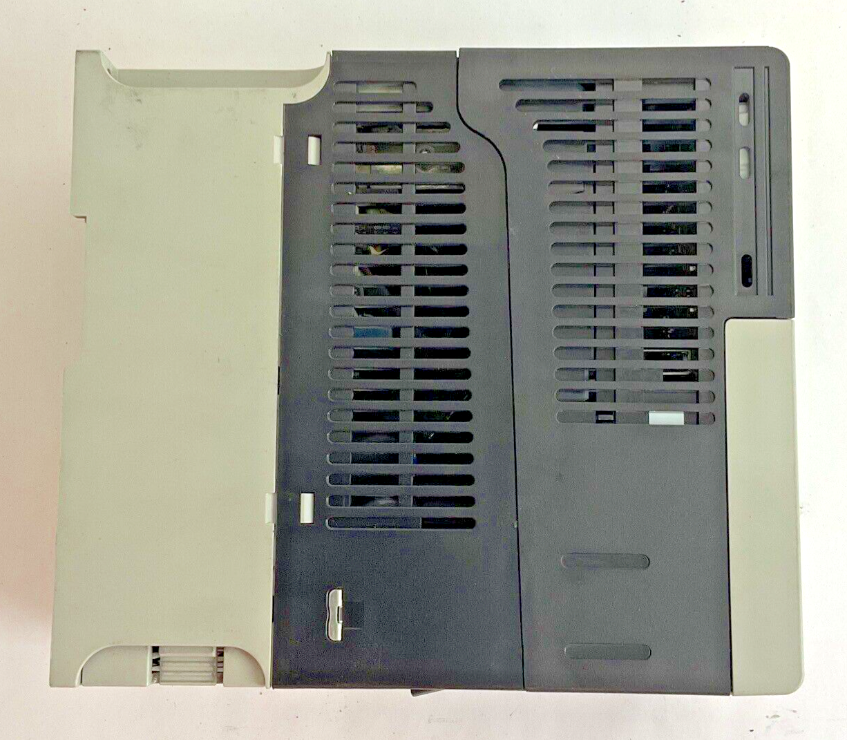 ALLEN BRADLEY 25B-D4P0N104 POWERFLEX 250 FRN:2.002 SER.A 480V 2HP  AC DRIVE
