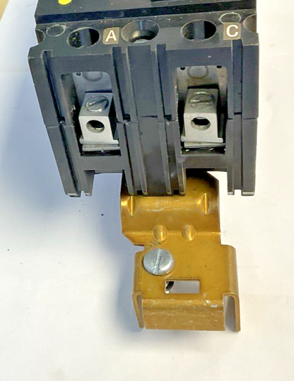 SQUARE D FA24020AC I-LINE MOLDED CIRCUIT BREAKER  20 AMP 2P 480VAC SER.2
