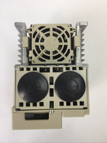YASKAWA DRIVE CIMR-V7NU21P51 VARISPEED 230VAV 8A CVST31059 BLANK COVER-A