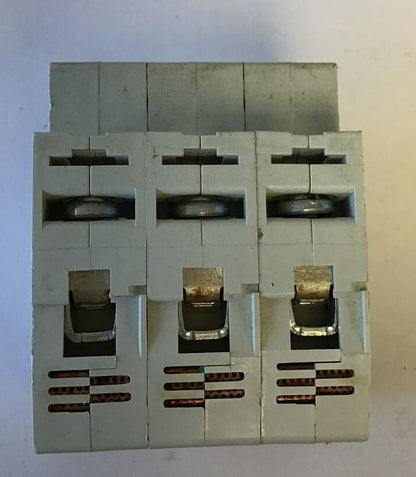 ALLEN BRADLEY 1492-SP3C030 CIRCUIT BREAKER SER.C 3A 415VAC