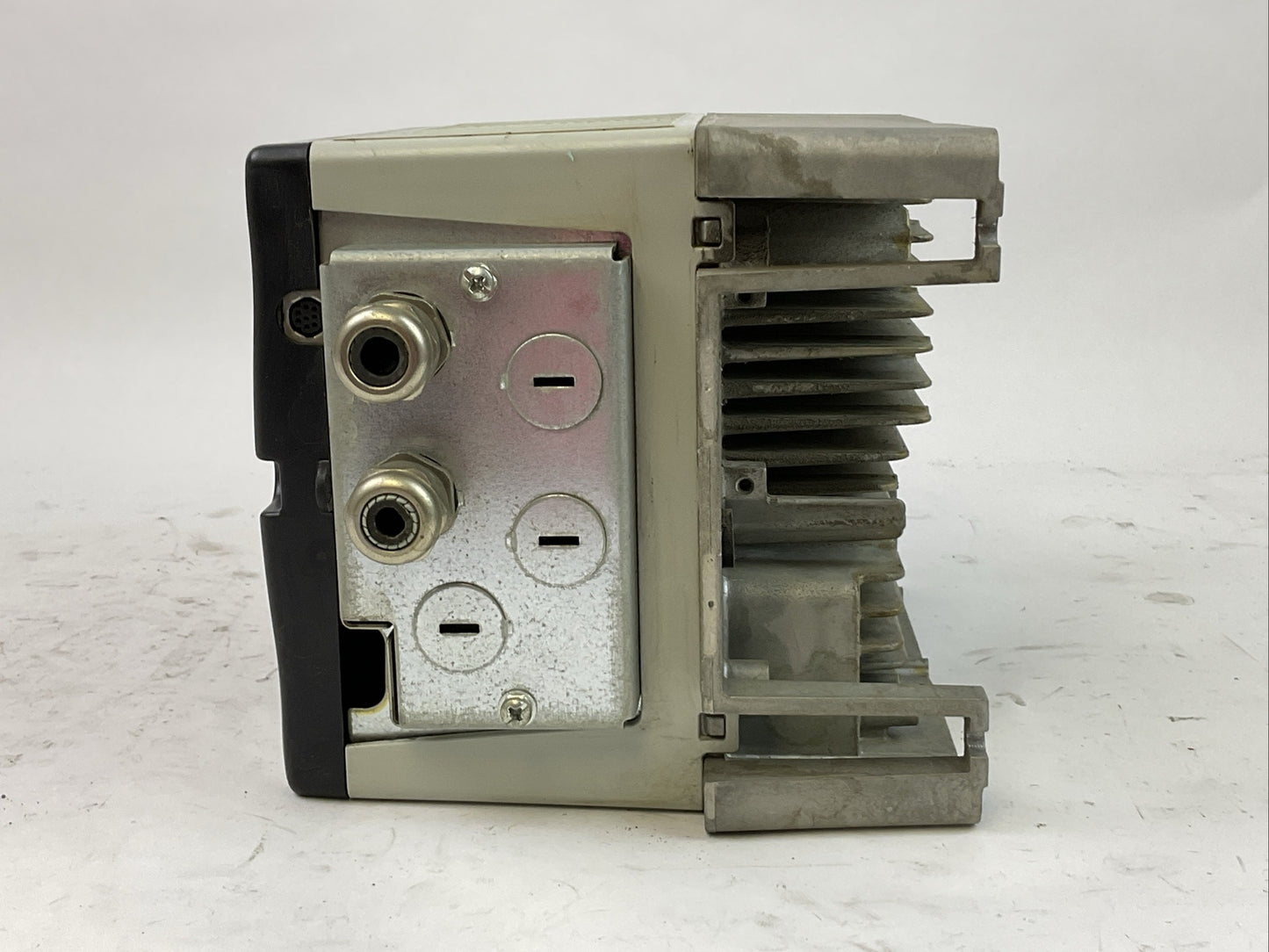 ALLEN BRADLEY 20AD2P1A0AYNANNN SER A FW 2.006 AC DRIVE 20-HIM-A3 SER C FW V6.001