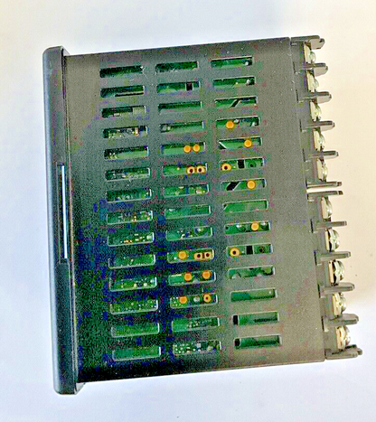 OMRON E5AN-Q3HT-N TEMPERATURE CONTROLLER 240VAC 50/60HZ 10VA