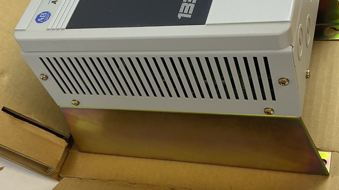 ALLEN BRADLEY 1336F-BRF50-AA-EN AC FREQ. DRIVE SER.B 460VAC 5HP 50/60HZ