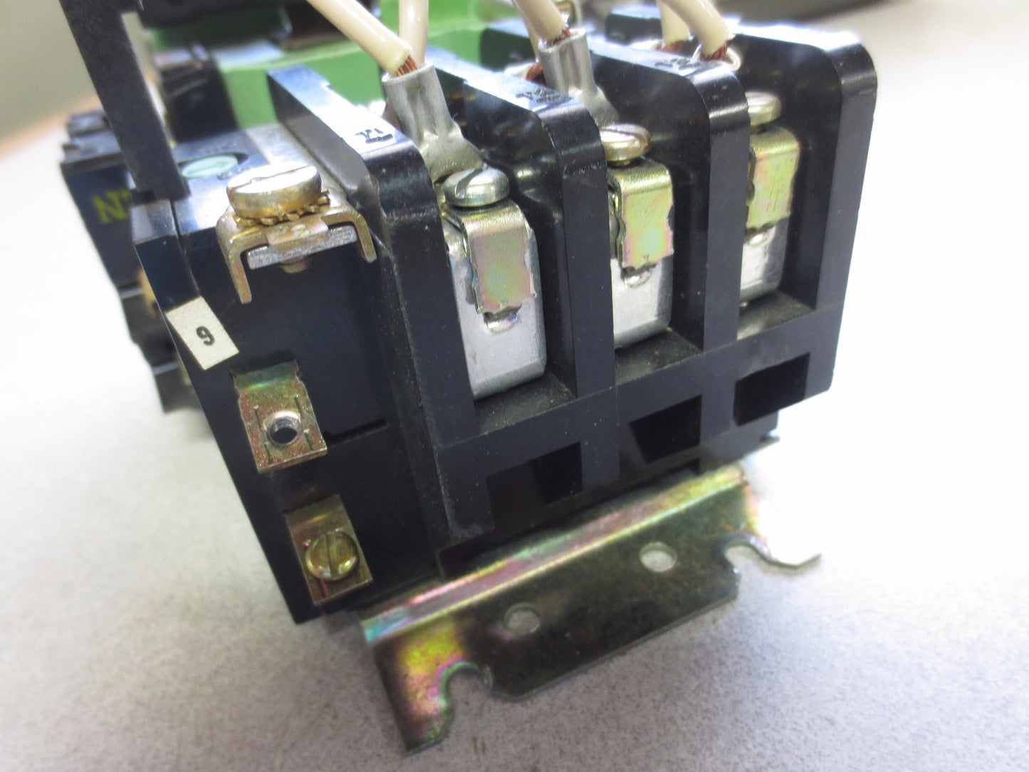 GENERAL ELECTRIC CR208C100DVN219 NEMA SIZE 1 STARTER - 600V, 27A
