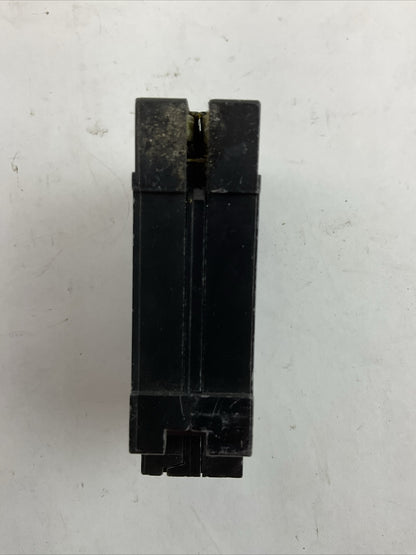 SQUARE D HOMT2020 MINITURE CIRCUIT BREAKER 20/20AMP 120/240VAC
