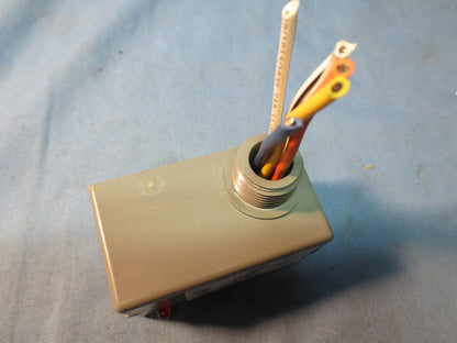 RIB RIBU1C ENCLOSED ISOLATED SPDT RELAY 10A, 120V-AC, 10-30V-DC