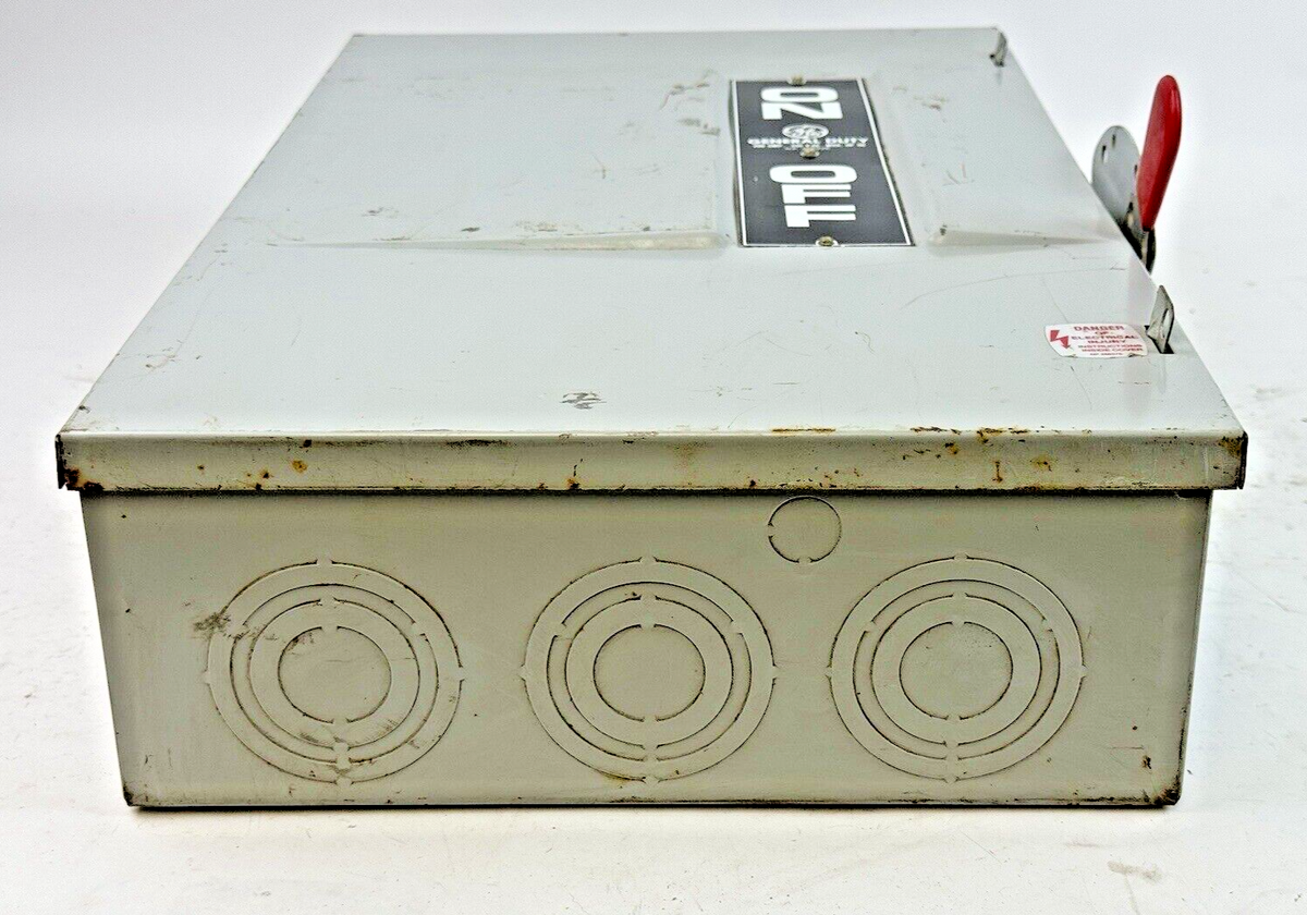GE - TGN3324 MODEL 6 - SAFETY SWITCH NON-FUSIBLE - 200A/ 240VAC/ 3 POLE/ TYPE 1