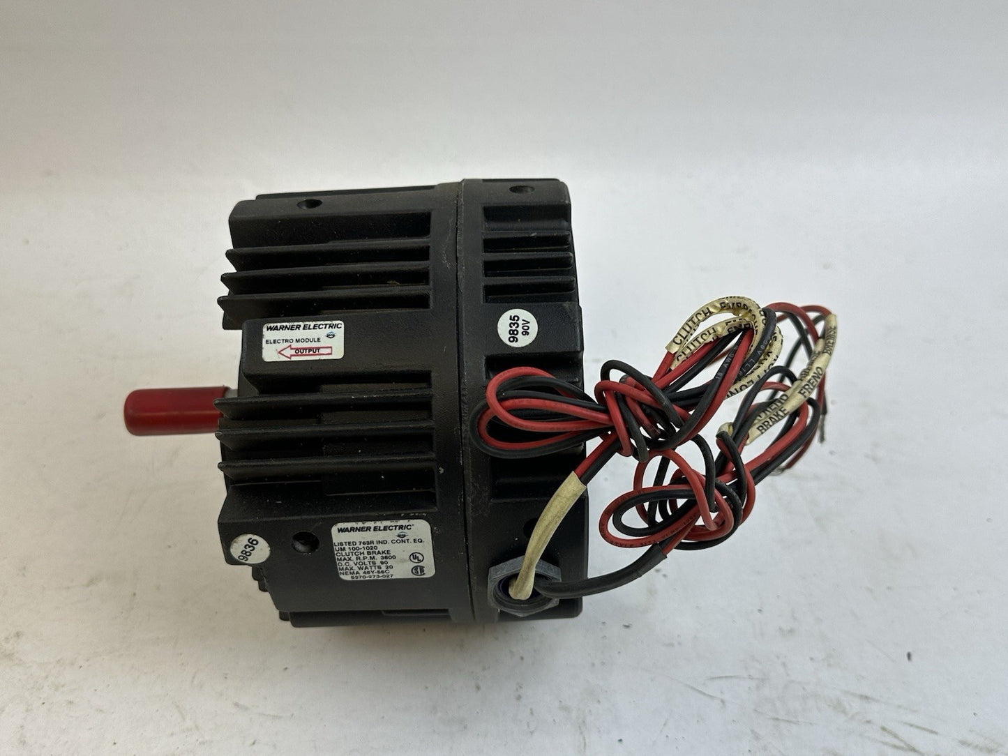 WARNER ELECTRIC UM 100-1020 CLUTCH BRAKE 90VC NEMA 48Y/56C 3600 RPM 5370-273-027