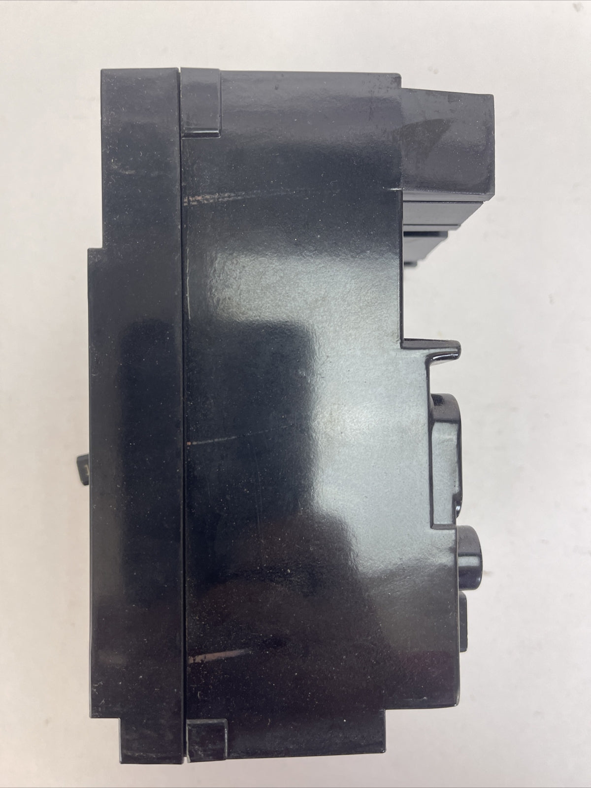 ITE EE3-M015 CIRCUIT BREAKER 15AMP 125/250VDC 240VAC 3POLE