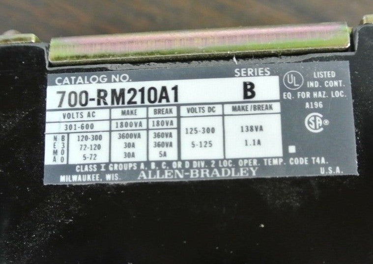 ALLEN-BRADLEY 700-RM210A1 - TYPE RM AC RELAY, OPEN - 115/120V, 60Hz NEW SURPLUS