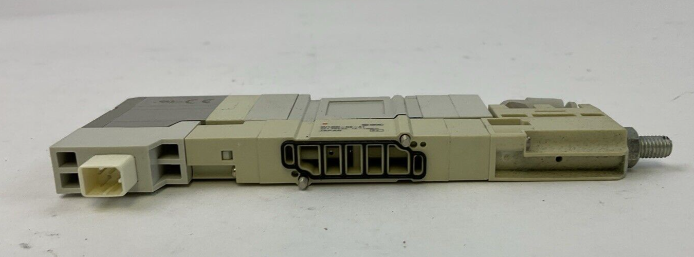 SMC SV1400-5FUD SOLENOID VALVE 24VDC SV1300-N5-A1 INTERFACE REGULATOR 14-100PSI