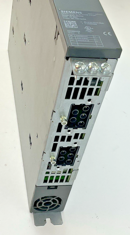 SIEMENS 6SL3120-2TE15-0AA3 DOUBLE MOTOR MODULE 5A 600VDC 50/60HZ