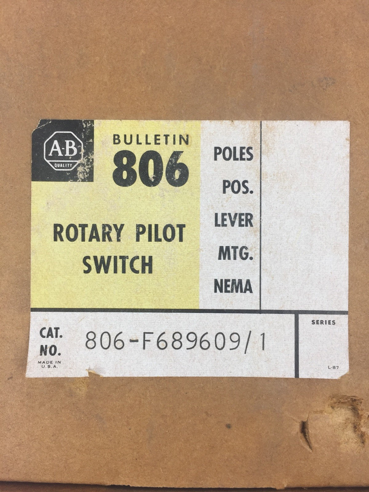 ALLEN BRADLEY 806-F689609/1 ROTARY PILOT SWITCH